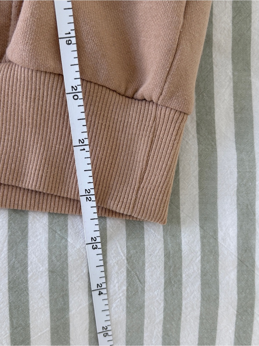 Brandy Melville Vintage Beige Hoodie - Picture 6 of 7